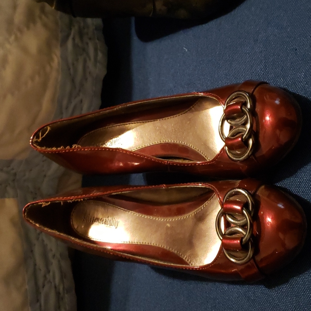 Solesenseability burgundy heels